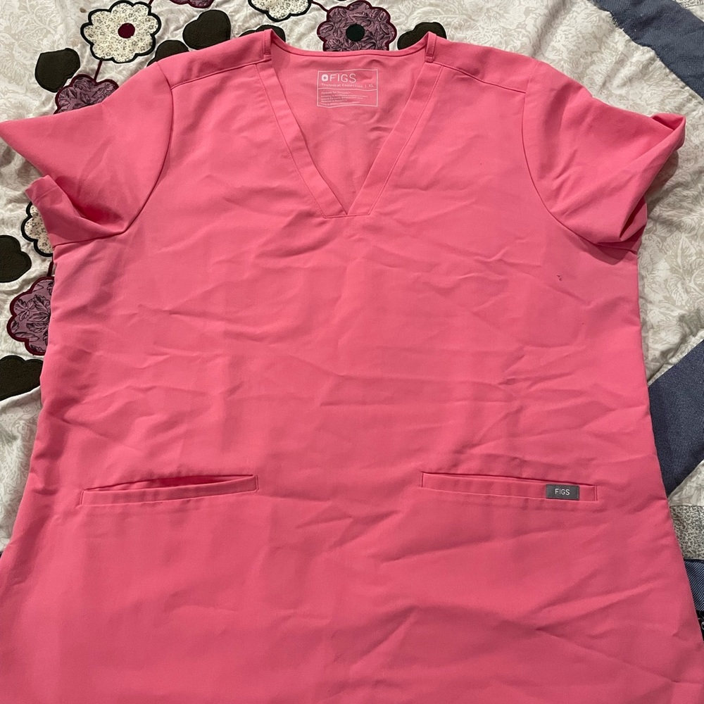 Pink figs scrub top